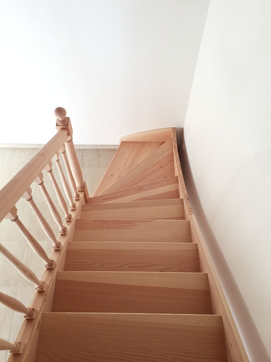 Escalier — Douglas de pays.