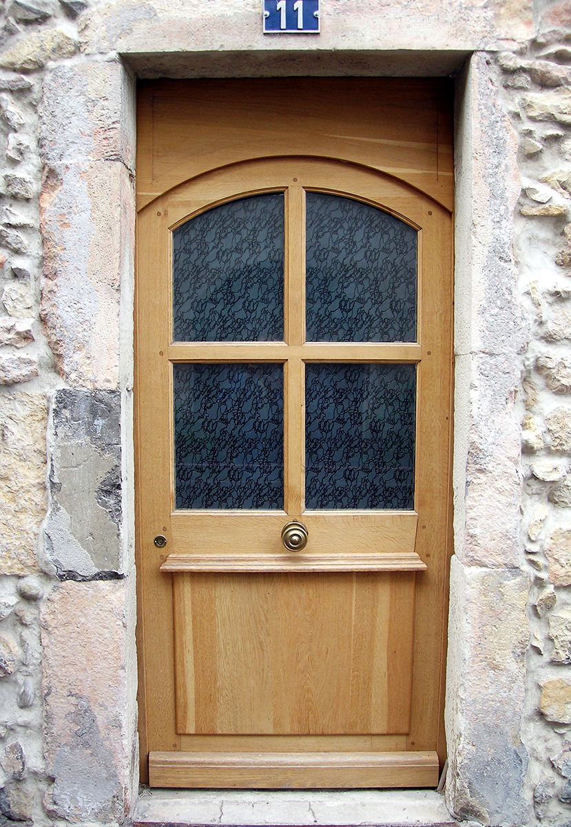 Porte — Chêne lasuré.