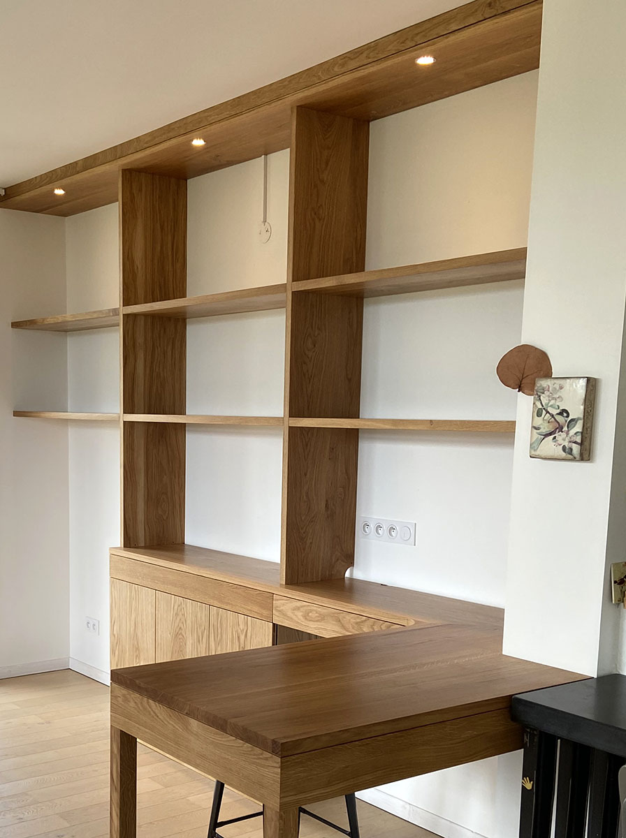 Aménagement — Chêne massif.
Finition — Huile naturelle.